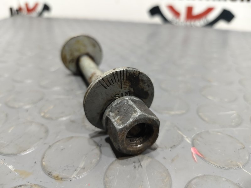 Болт развальный, 500 рублей, Красноярск