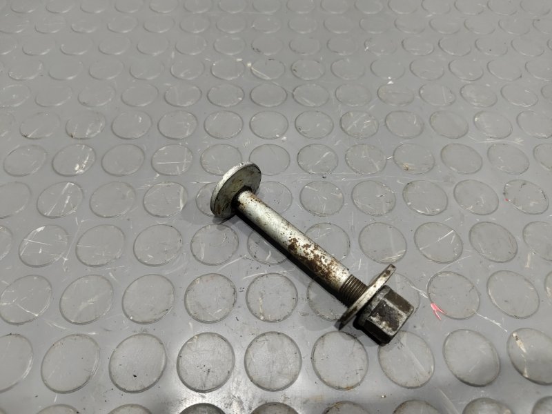 Болт развальный, 500 рублей, Красноярск