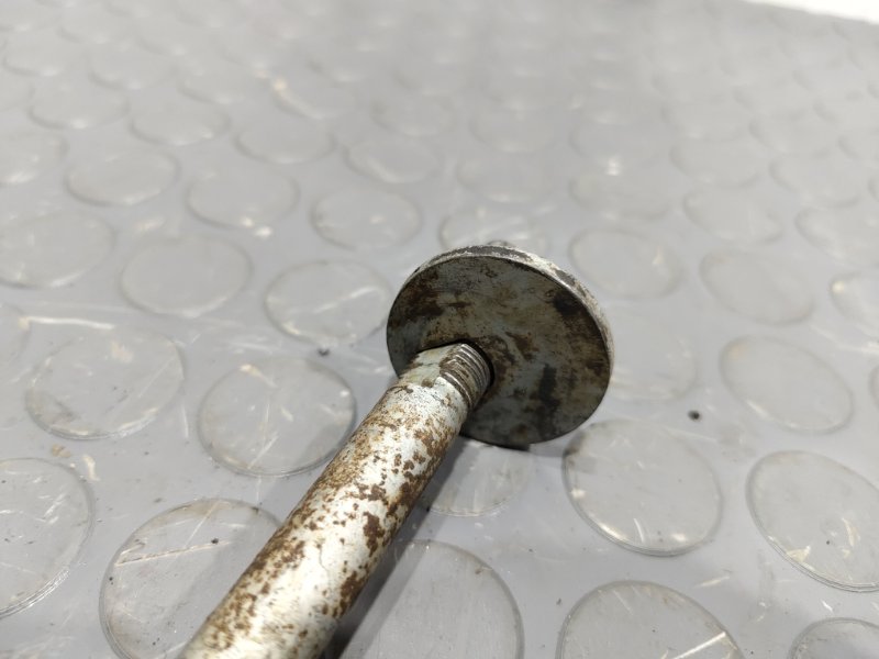 Болт развальный, 500 рублей, Красноярск