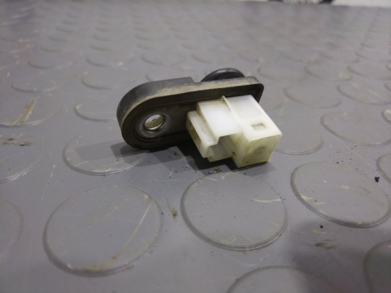 Концевой выключатель, 300 рублей, Красноярск