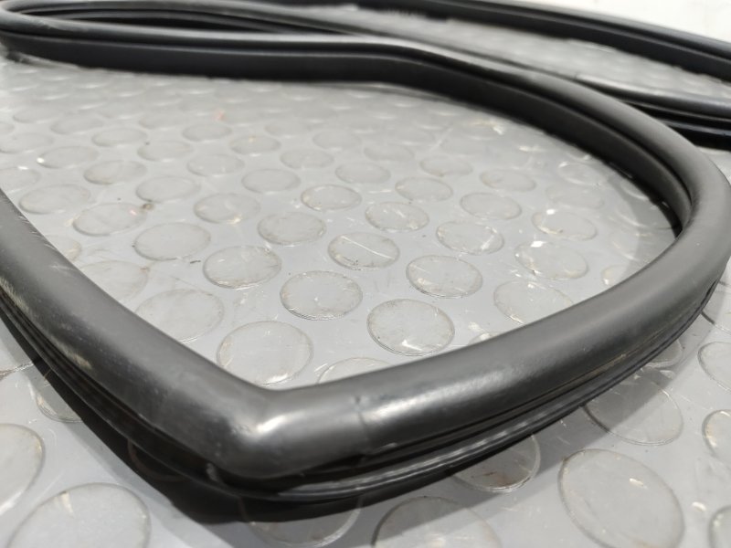 Уплотнительная резинка боковой двери, 1000 рублей, Красноярск