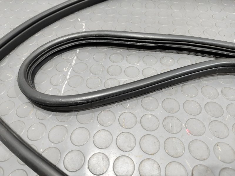 Уплотнительная резинка боковой двери, 1000 рублей, Красноярск