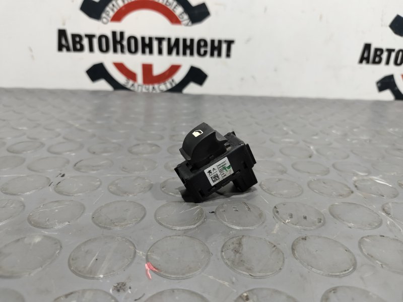 Кнопка стеклоподъемника, 1000 рублей, Красноярск