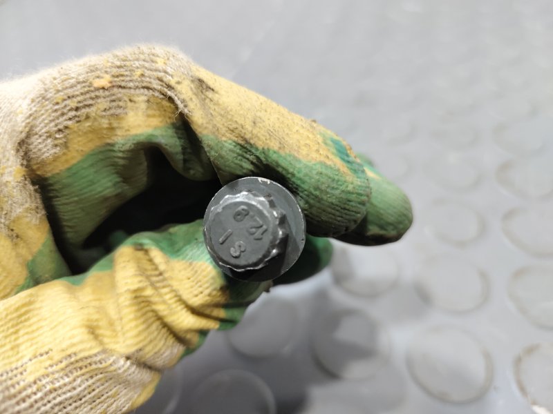 Болт коленвала, 300 рублей, Красноярск