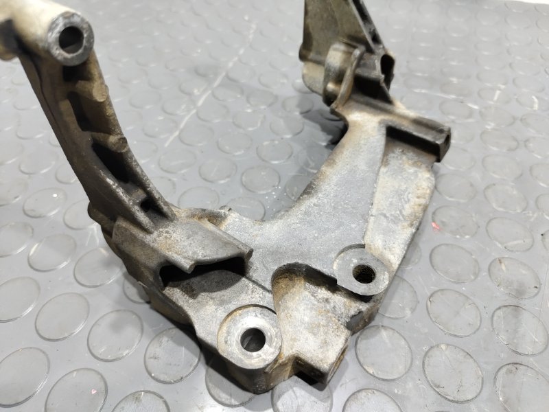 Кронштейн двигателя, 1000 рублей, Красноярск