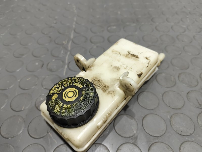 Бачок для тормозной жидкости, 1000 рублей, Красноярск