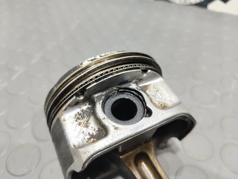 Поршень, 2000 рублей, Красноярск