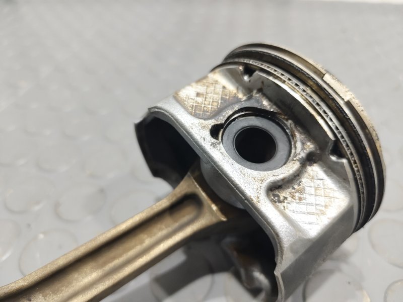 Поршень, 2000 рублей, Красноярск