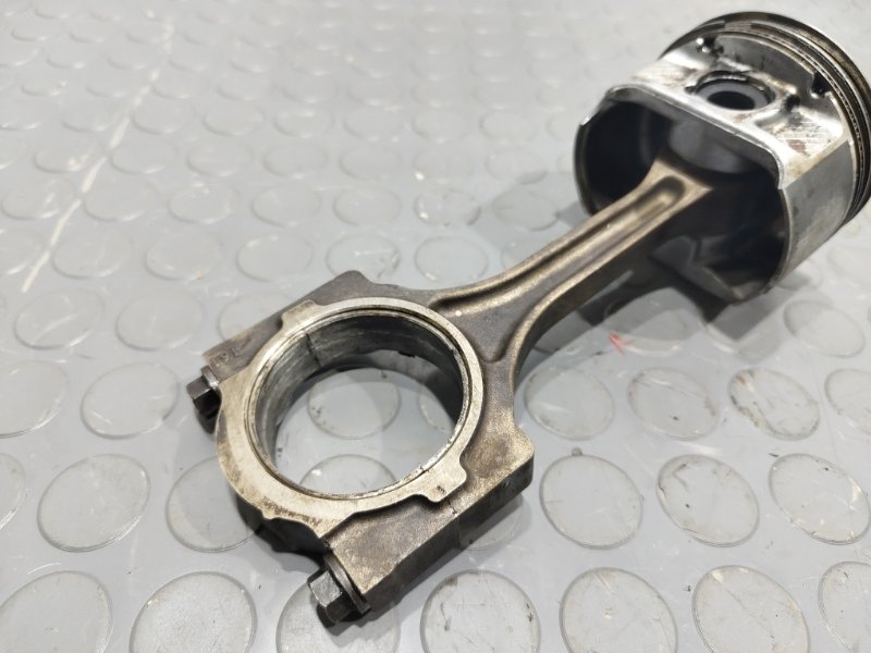 Поршень, 2000 рублей, Красноярск