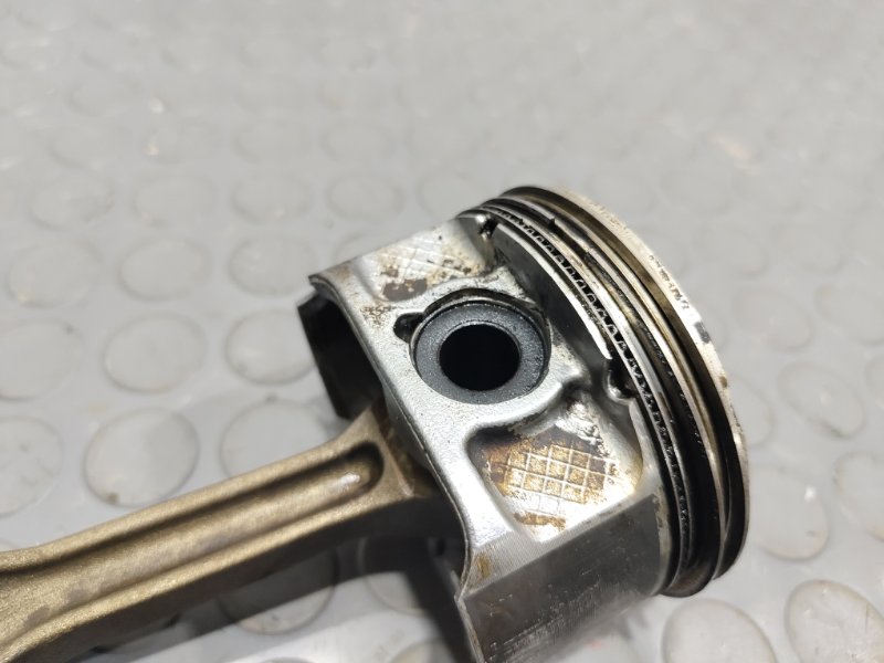 Поршень, 2000 рублей, Красноярск