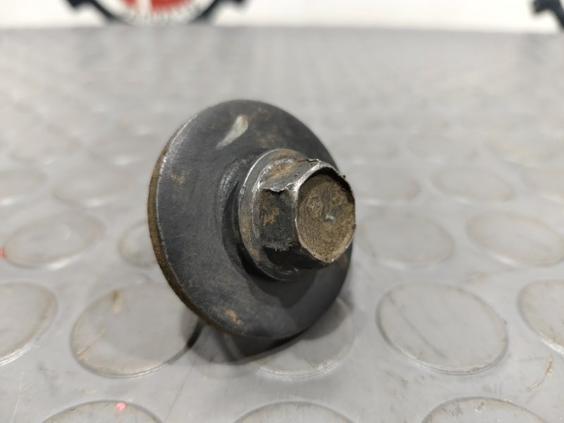 Болт коленвала, 500 рублей, Красноярск