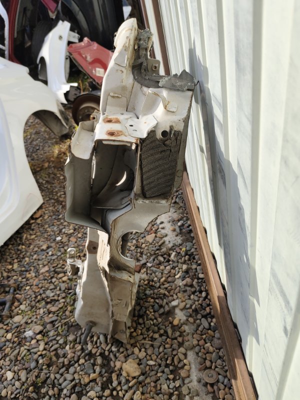 Стойка кузова, 2000 рублей, Красноярск