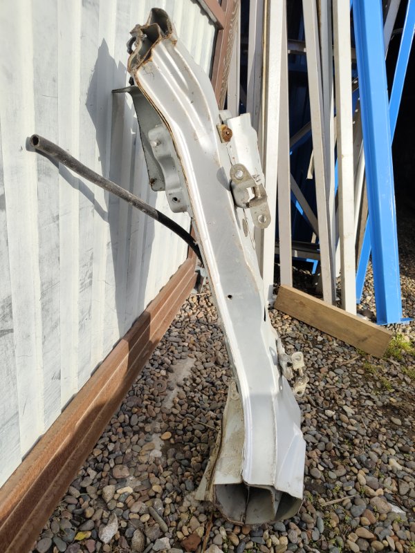 Стойка кузова, 2000 рублей, Красноярск