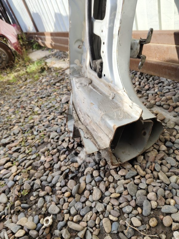 Стойка кузова, 2000 рублей, Красноярск