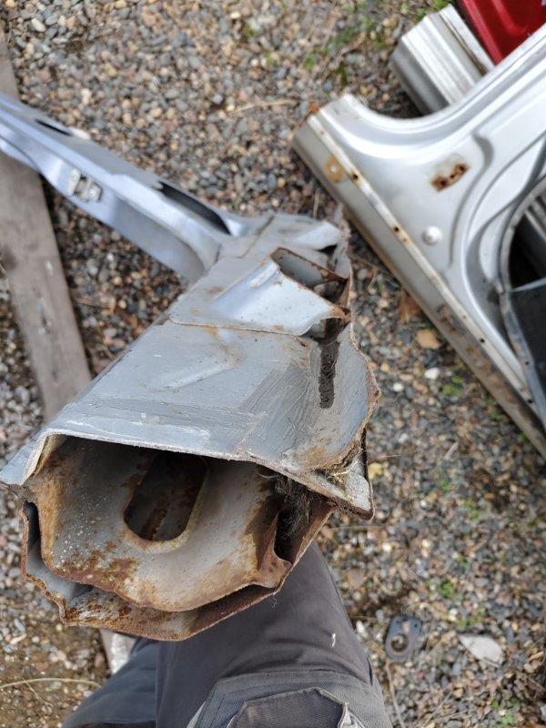 Стойка кузова, 2000 рублей, Красноярск