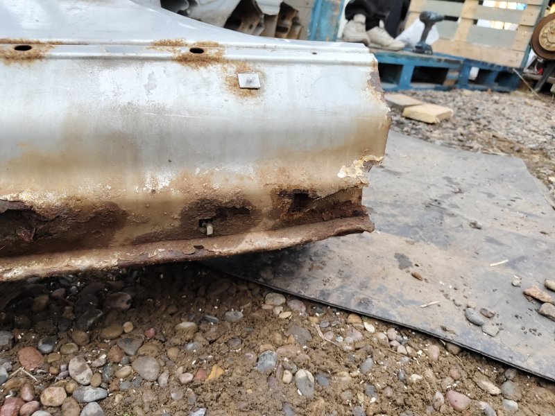 Стойка кузова, 2000 рублей, Красноярск