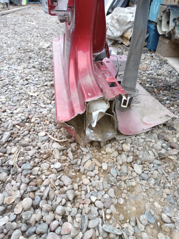 Стойка кузова, 2000 рублей, Красноярск