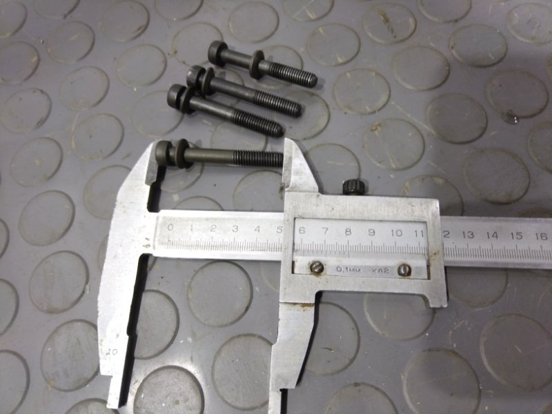 Болт, 300 рублей, Красноярск