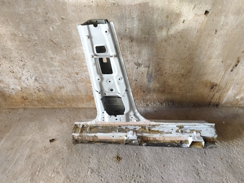 Стойка кузова, 10000 рублей, Красноярск