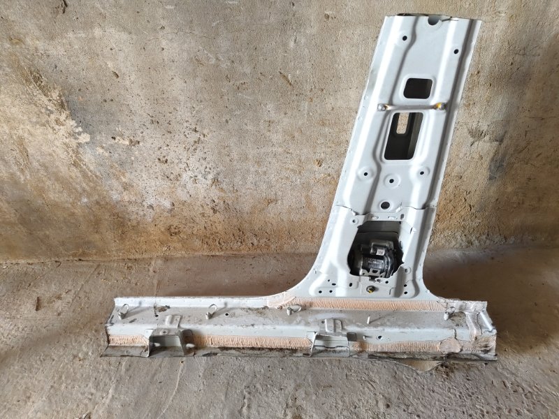 Стойка кузова, 10000 рублей, Красноярск