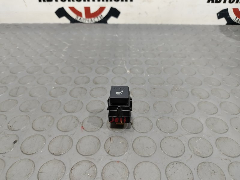 Кнопка обогрева сидений, 1000 рублей, Красноярск