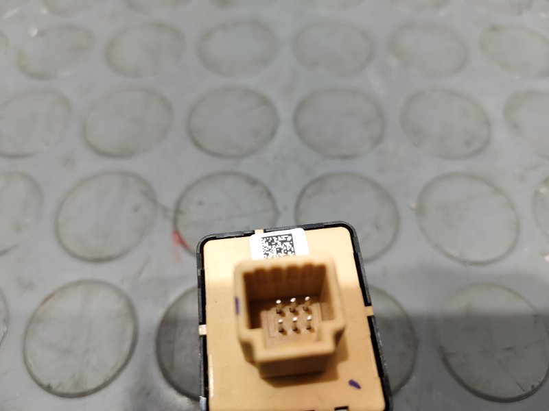 Кнопка обогрева сидений, 1000 рублей, Красноярск