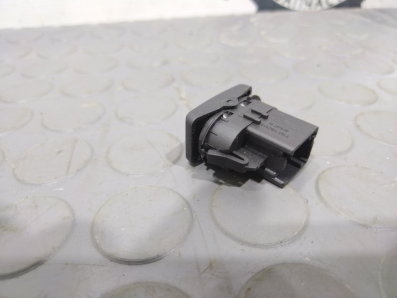 Кнопка стеклоподъемника, 500 рублей, Красноярск