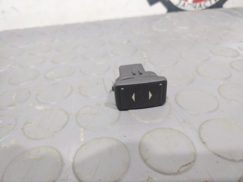 Кнопка стеклоподъемника, 500 рублей, Красноярск