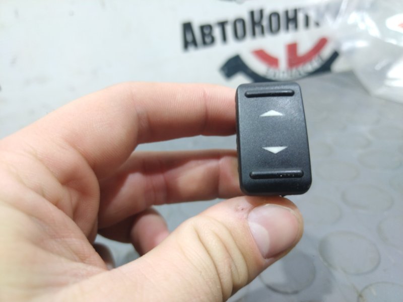 Кнопка стеклоподъемника, 500 рублей, Красноярск