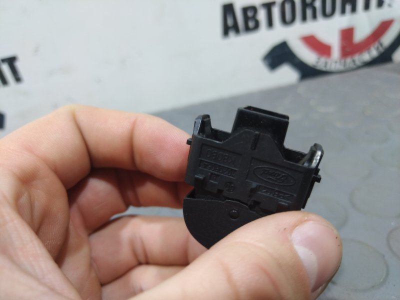 Кнопка стеклоподъемника, 500 рублей, Красноярск