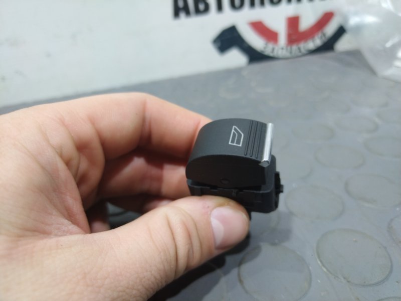 Кнопка стеклоподъемника, 500 рублей, Красноярск