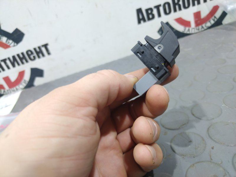 Кнопка стеклоподъемника, 500 рублей, Красноярск