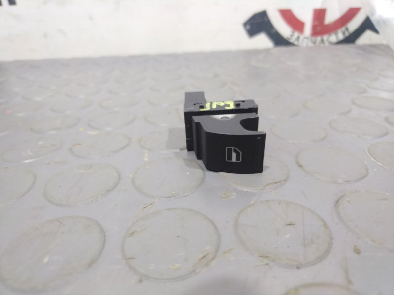 Кнопка стеклоподъемника, 500 рублей, Красноярск