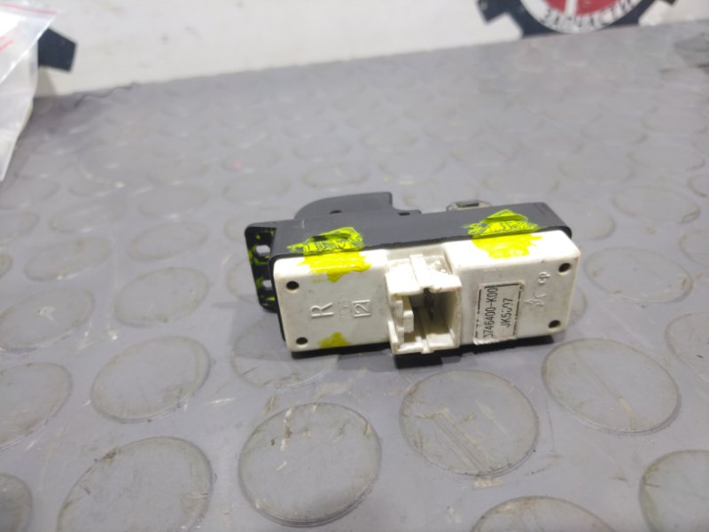 Кнопка стеклоподъемника, 500 рублей, Красноярск