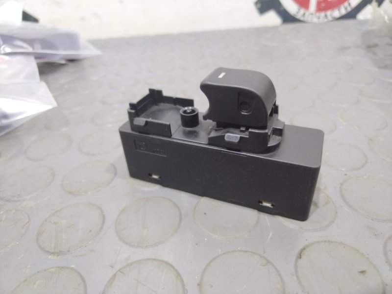 Кнопка стеклоподъемника, 700 рублей, Красноярск