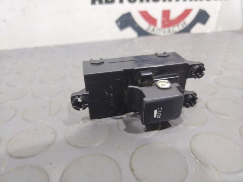 Кнопка стеклоподъемника, 1000 рублей, Красноярск