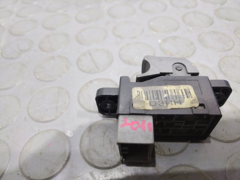 Кнопка стеклоподъемника, 500 рублей, Красноярск