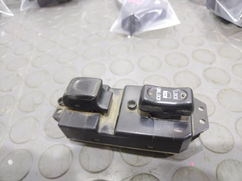 Кнопка стеклоподъемника, 1500 рублей, Красноярск