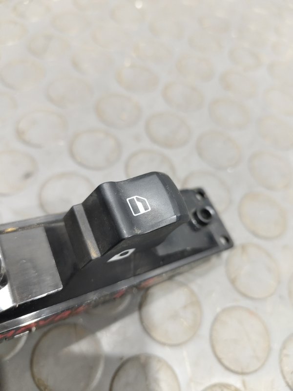 Кнопка стеклоподъемника, 1200 рублей, Красноярск