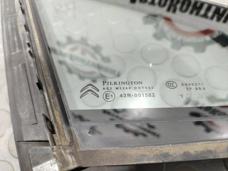 Стекло боковое, 4000 рублей, Красноярск