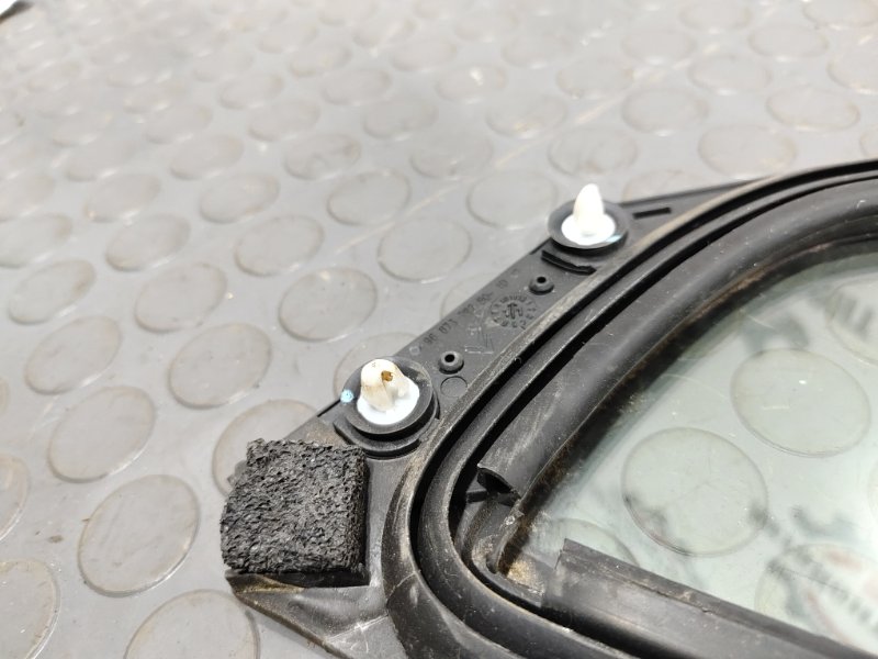 Стекло боковое, 4000 рублей, Красноярск