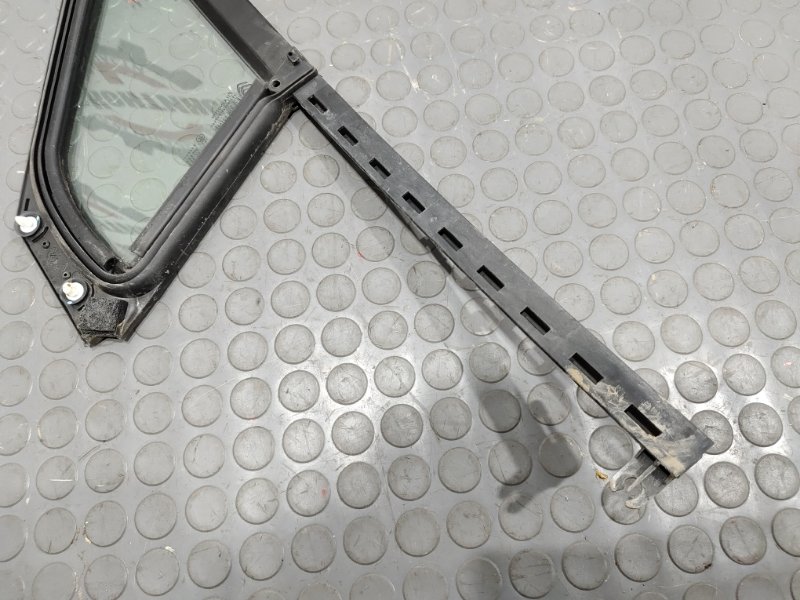 Стекло боковое, 4000 рублей, Красноярск