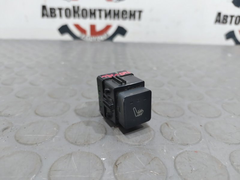 Кнопка обогрева сидений, 1000 рублей, Красноярск