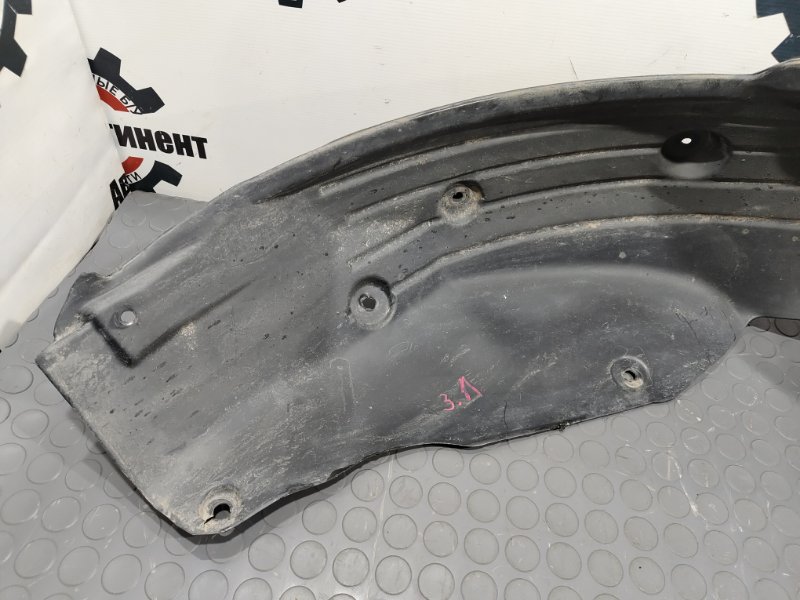 Подкрылок, 2000 рублей, Красноярск