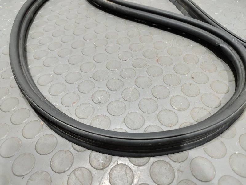 Уплотнительная резинка крышки багажника, 2000 рублей, Красноярск