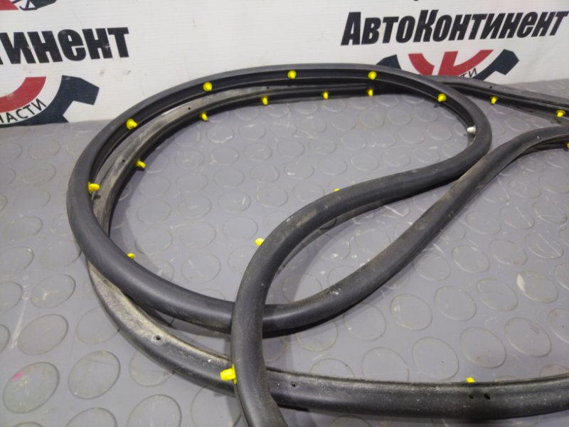 Уплотнительная резинка боковой двери, 3000 рублей, Красноярск