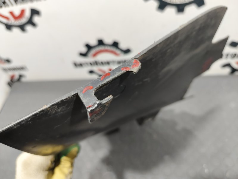 Подкрылок, 1300 рублей, Красноярск