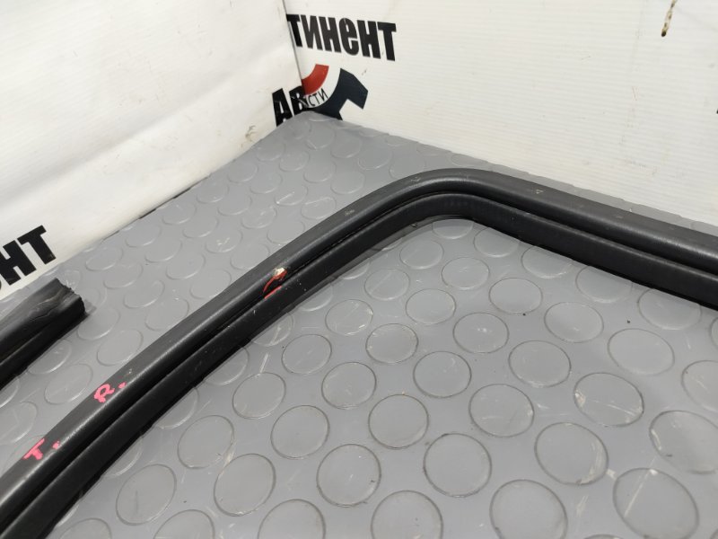 Уплотнительная резинка боковой двери, 1000 рублей, Красноярск