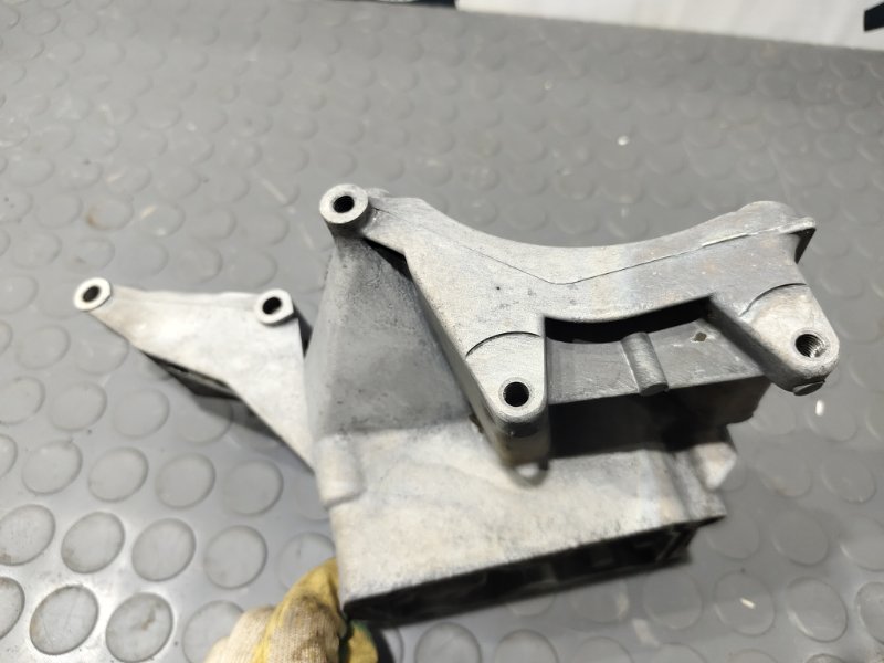 Кронштейн компрессора кондиционера, 3000 рублей, Красноярск