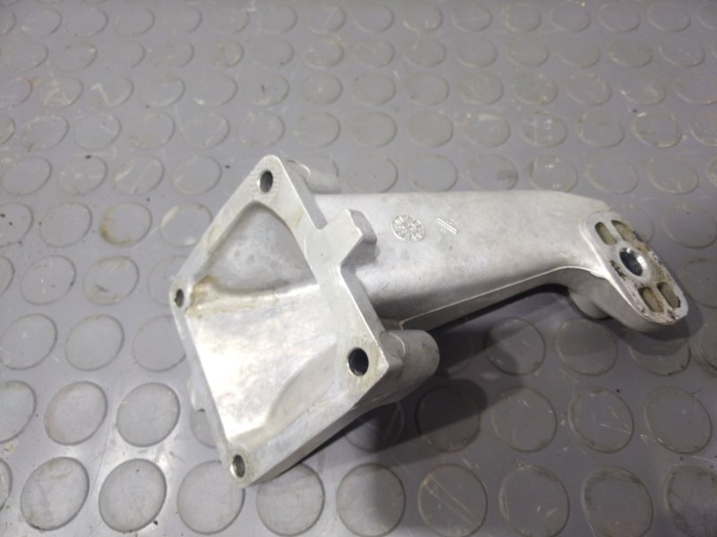 Кронштейн двигателя, 2500 рублей, Красноярск